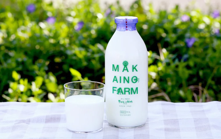 時間が経つと生クリームが浮いてくるのはノンホモ牛乳の証拠。よく振って飲みましょう。