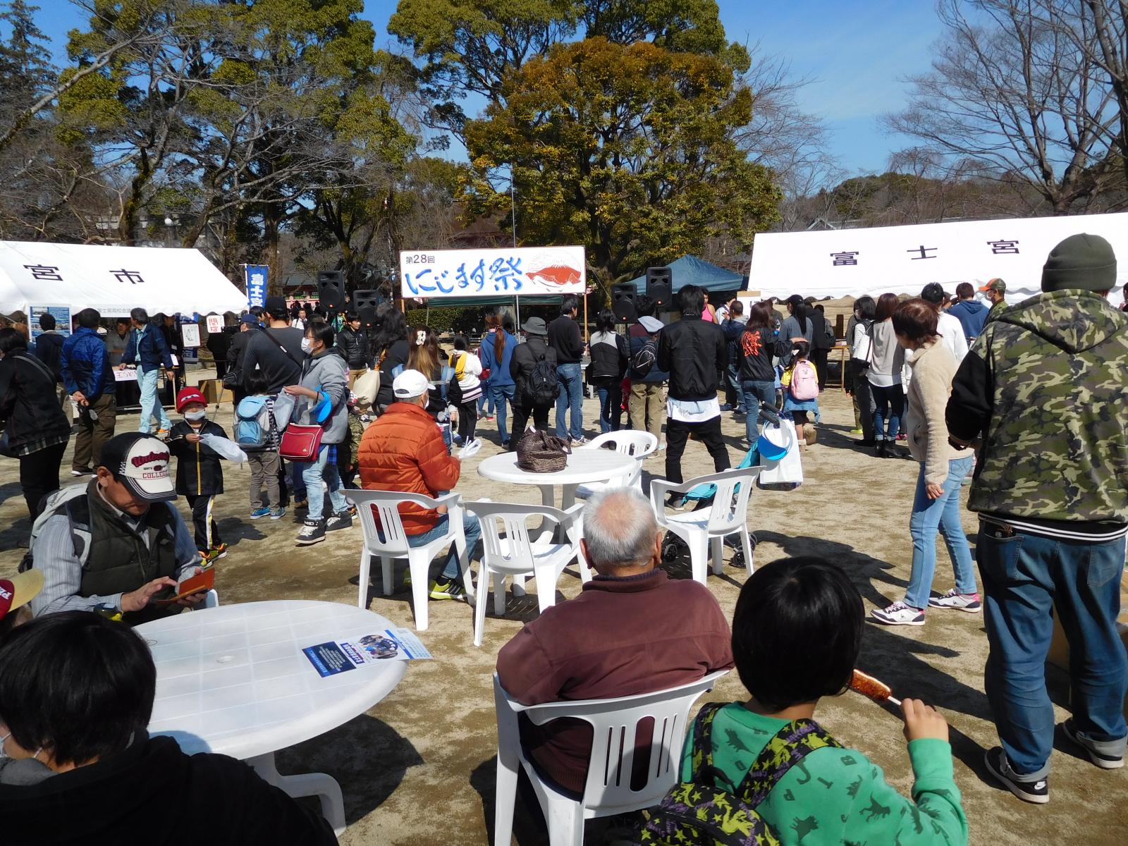平成29年のにじます祭の様子